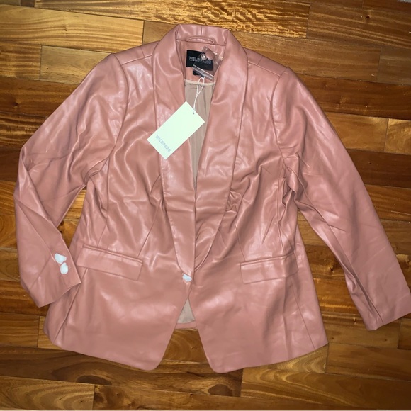 NWT Wildfang Soft Empower Vegan Leather Tux Blazer - Picture 3 of 14
